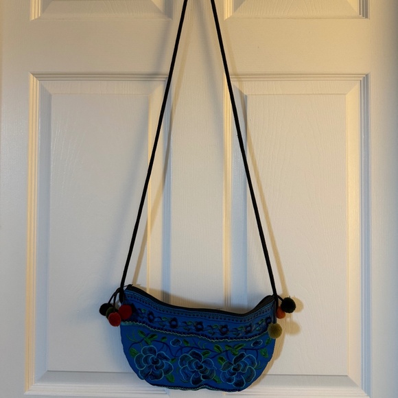 Unique embroidered cross body bag - Picture 2 of 11